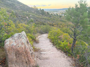 Can You Climb to the Top of Castle Rock? Trail getting to the top. 